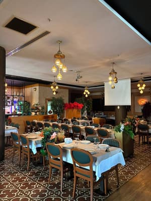 thumbnail: Restaurant