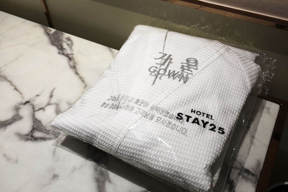 Bathroom amenities