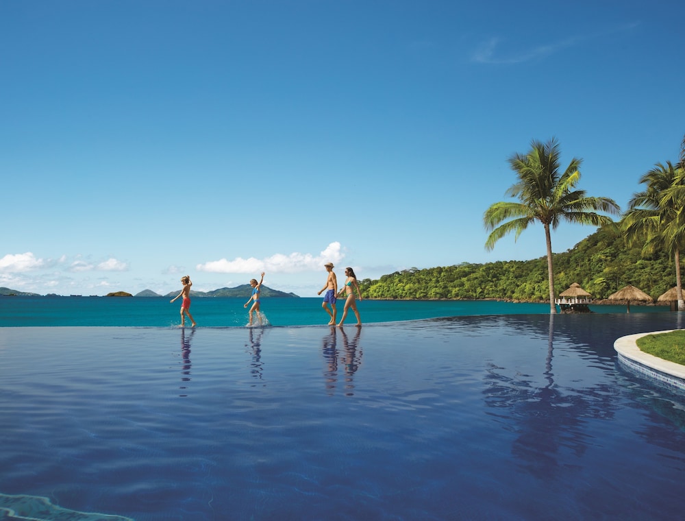 Infinity pool