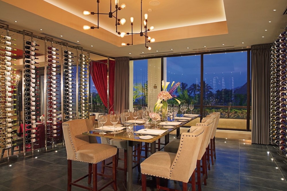 Couples dining