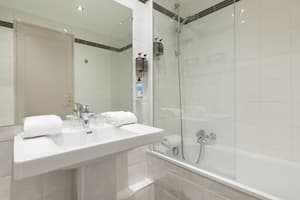 thumbnail: Bathroom
