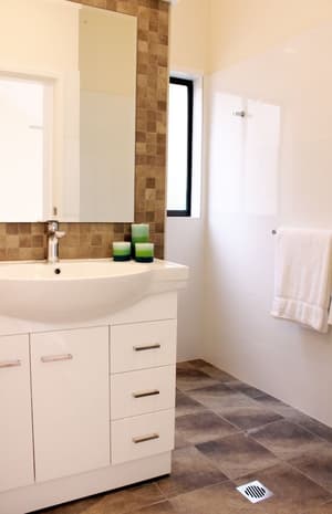 thumbnail: Bathroom sink