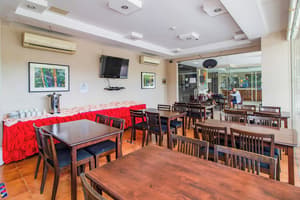 thumbnail: Restaurant