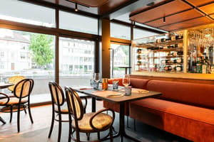thumbnail: Restaurant