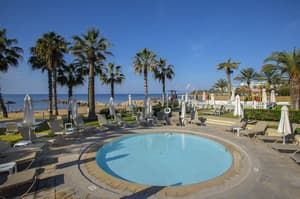 thumbnail: Outdoor pool