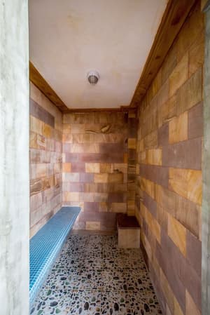 thumbnail: General view