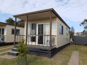thumbnail: Exterior