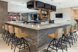 thumbnail: Bar (on property)