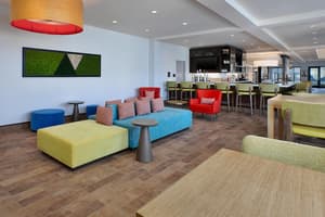 thumbnail: Bar (on property)