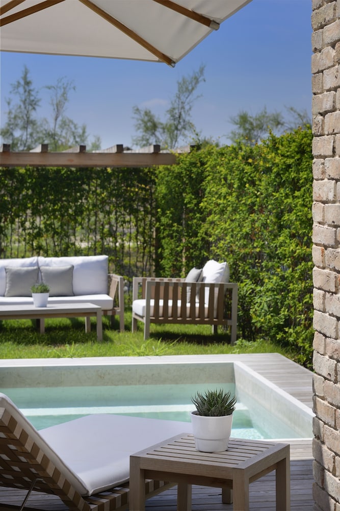 Private pool