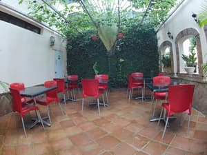 thumbnail: Family dining