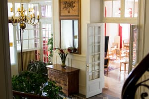 thumbnail: Interior detail