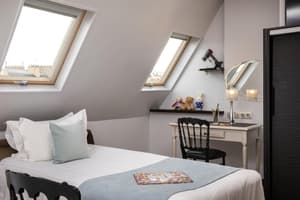 thumbnail: Room