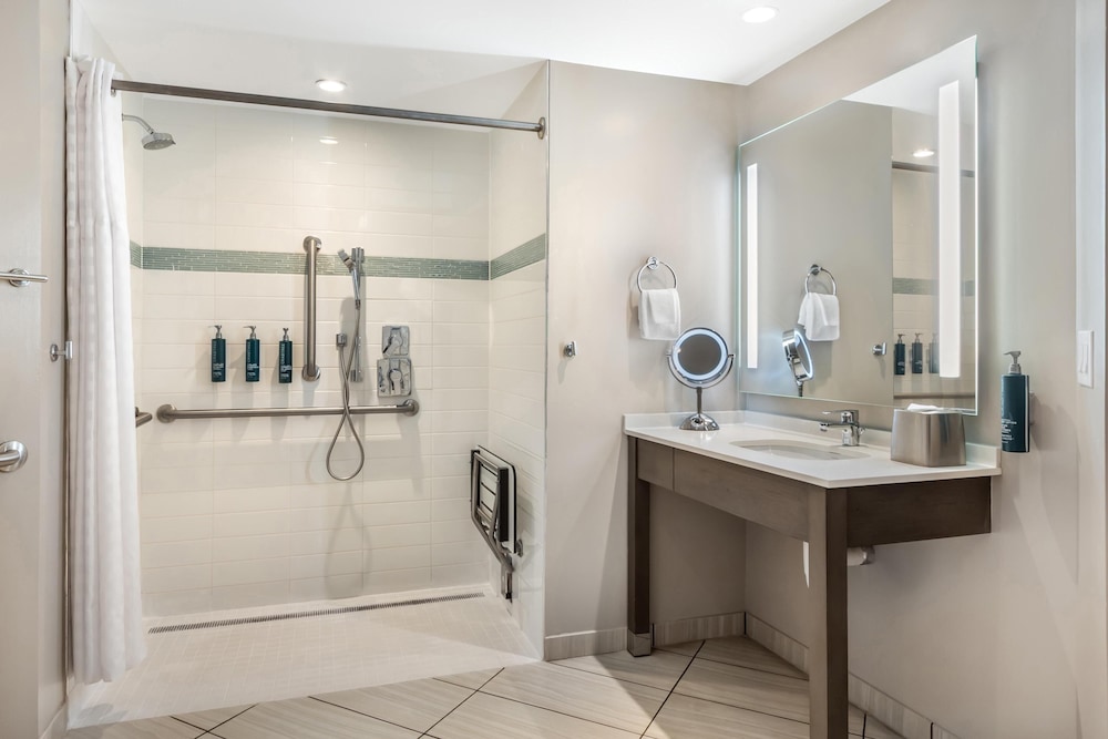 Bathroom shower