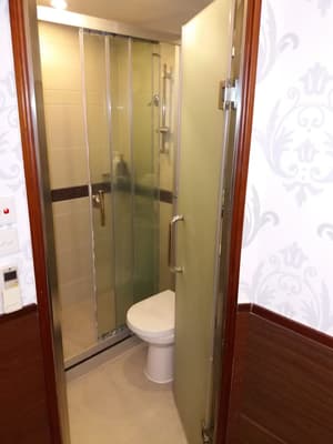 thumbnail: Bathroom shower