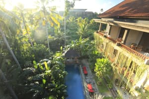 thumbnail: Outdoor pool