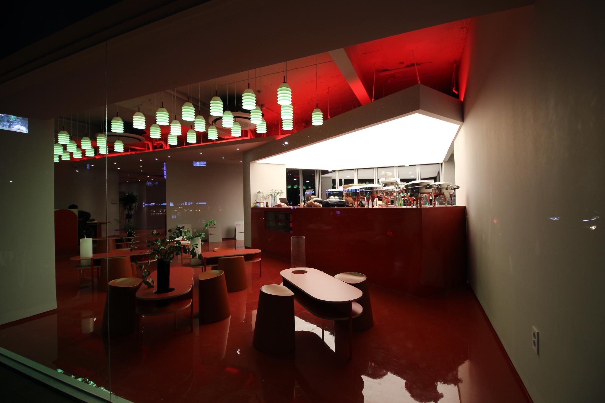 Restaurant-cafeteria