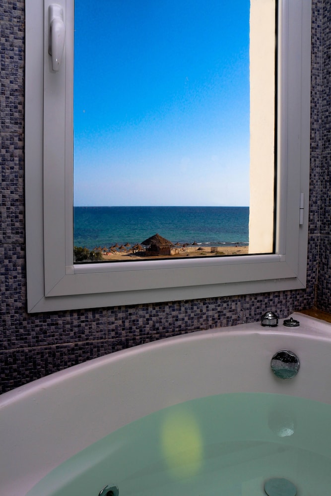 Jetted tub