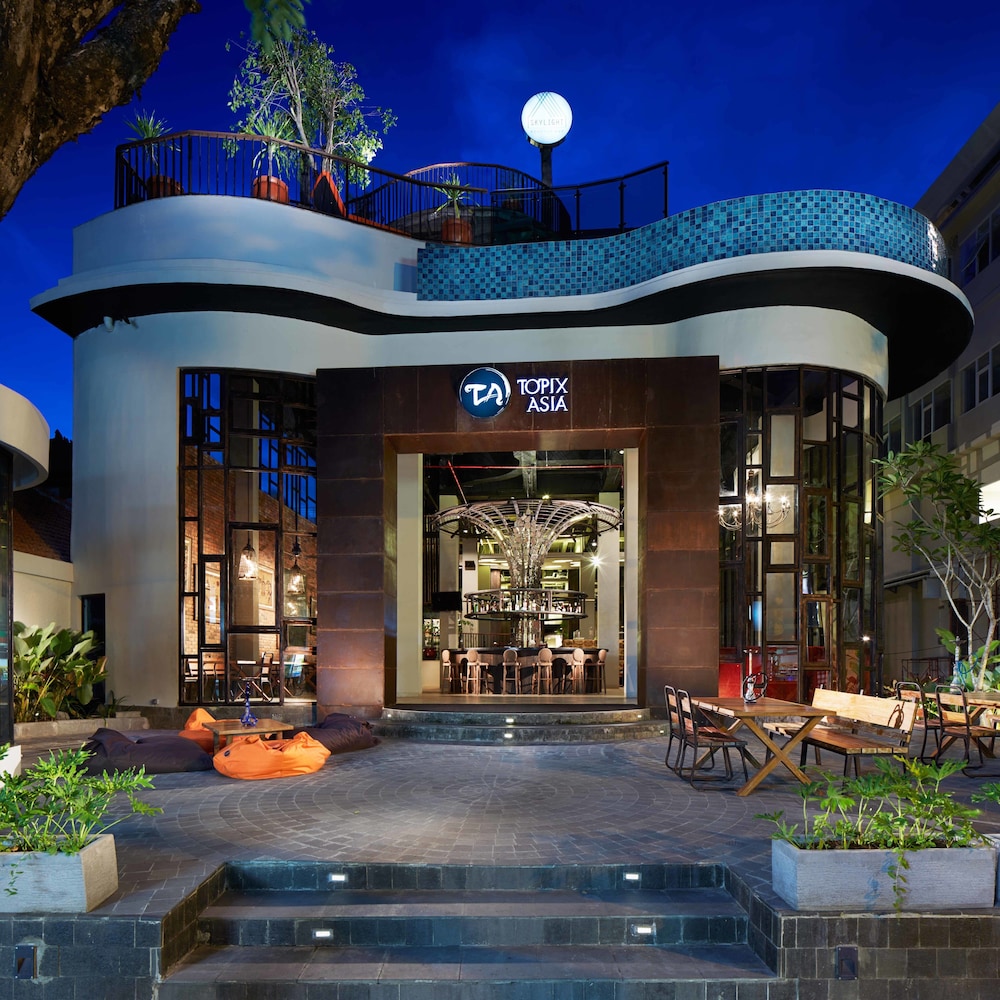 Front of property - evening/night