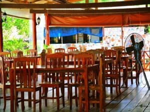 thumbnail: Restaurant