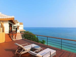 thumbnail: Balcony view