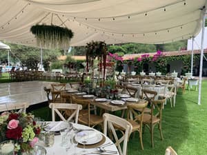 thumbnail: Outdoor banquet area