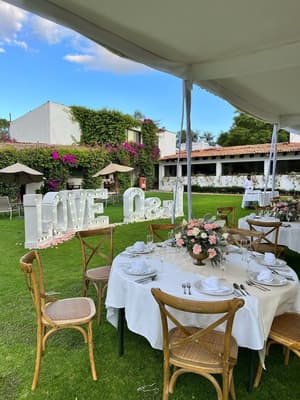 thumbnail: Outdoor banquet area