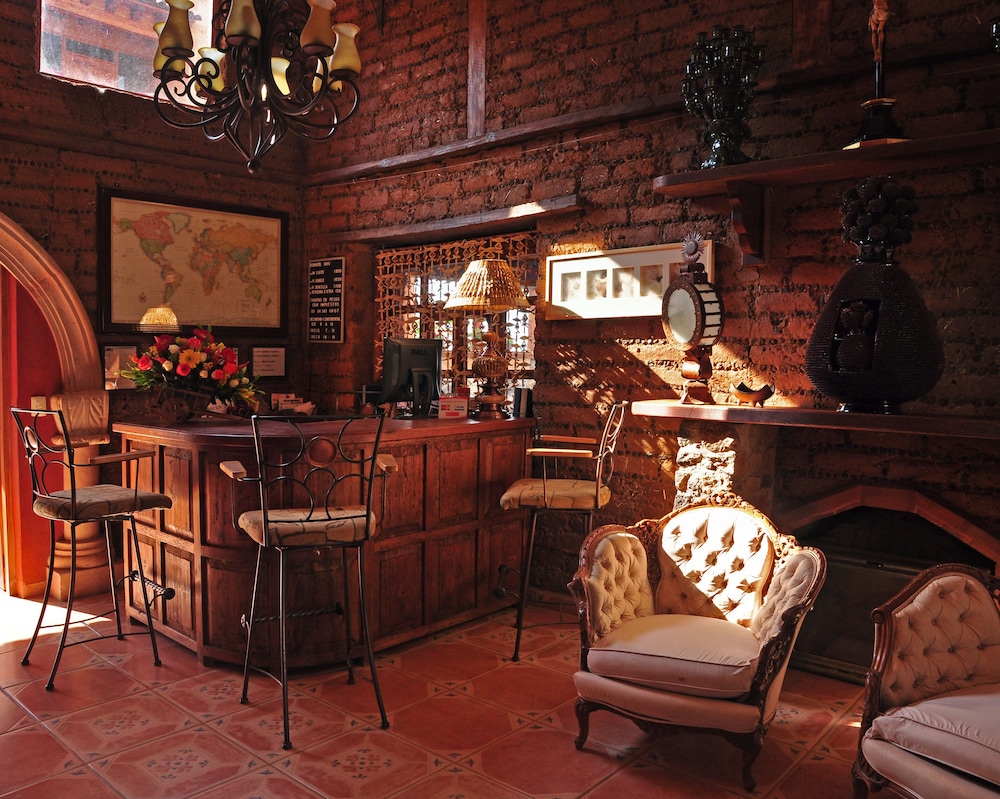 Check-in/check-out kiosk