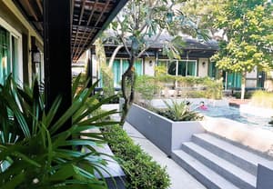 thumbnail: Exterior
