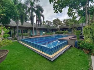 thumbnail: Pool