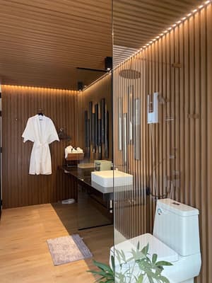 thumbnail: Bathroom