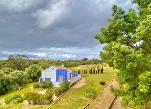 thumbnail: Front of property