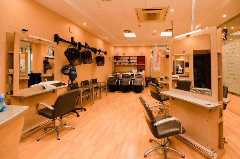 Hair salon