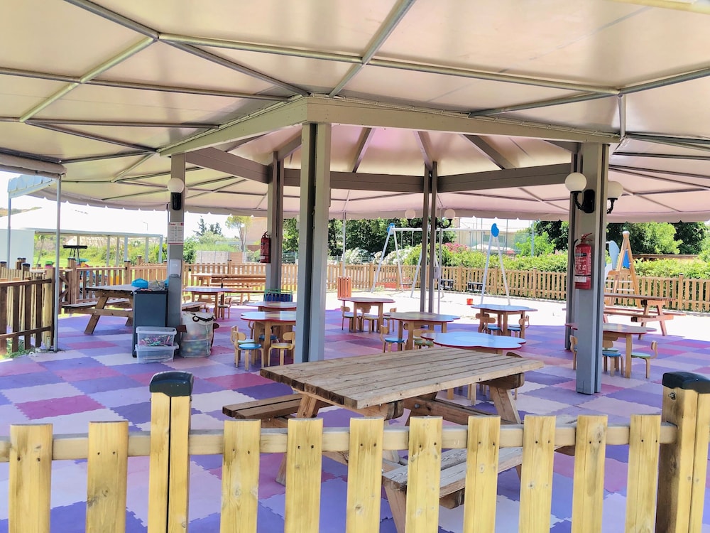 Children's play area - outdoor