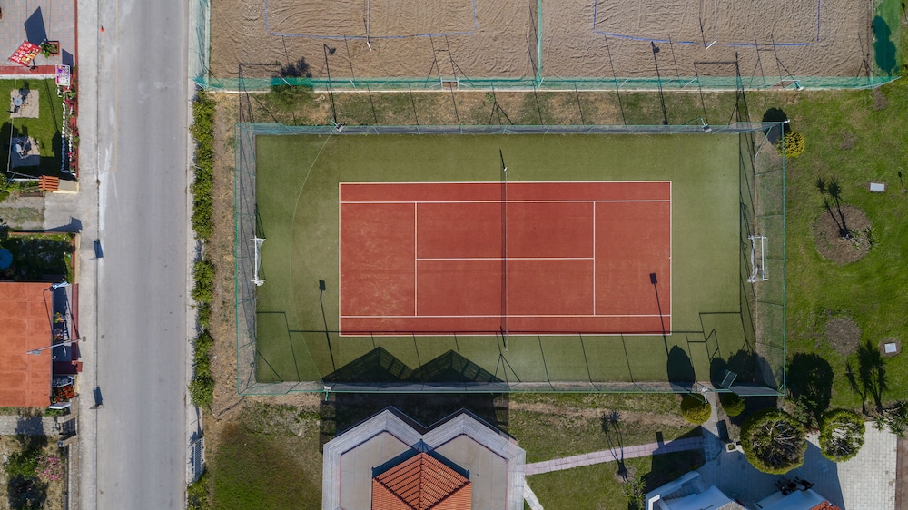 Tennis court