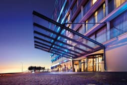 Marine Hotel