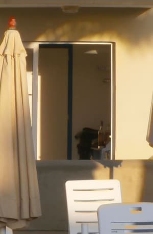 thumbnail: Exterior detail