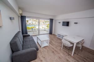 thumbnail: Living area