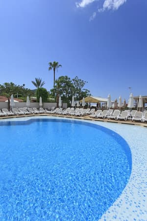 thumbnail: Outdoor pool