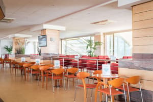 thumbnail: Bar (on property)