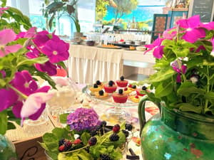 thumbnail: Breakfast buffet