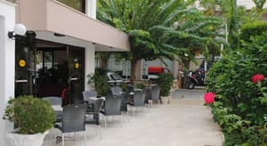thumbnail: Cafe
