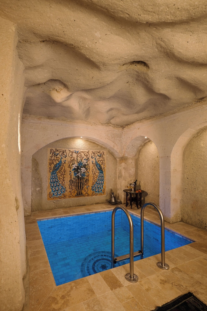 Private pool