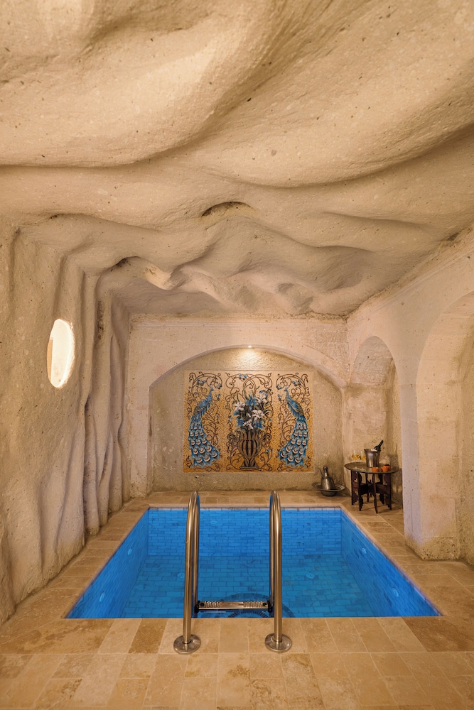 Private pool