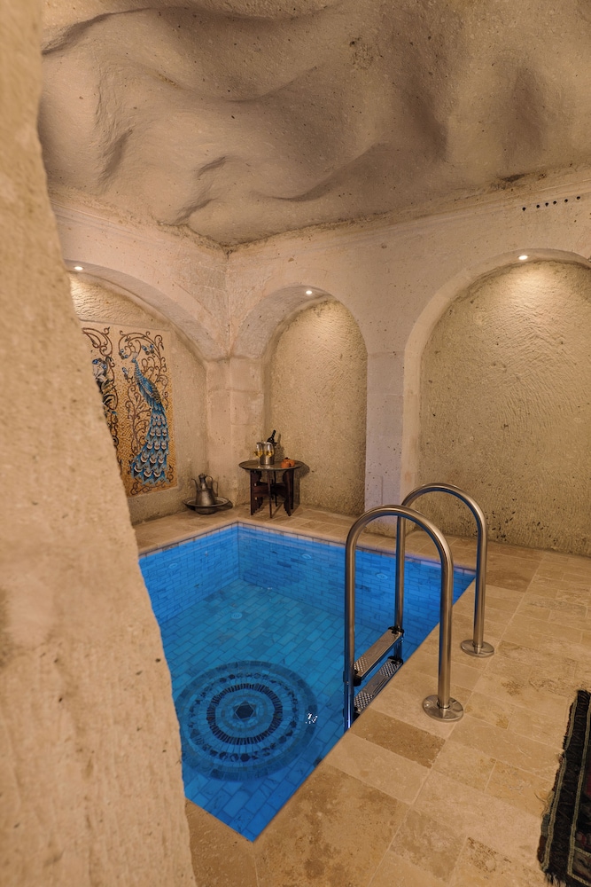 Private pool