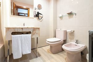 thumbnail: Bathroom