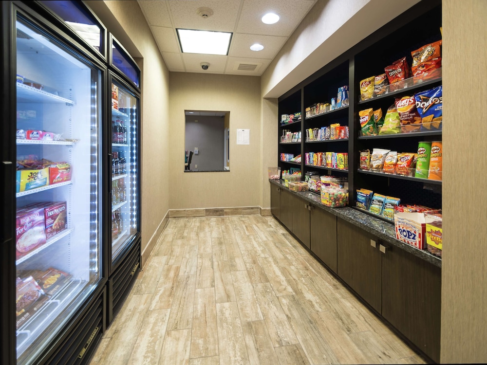 Snack bar
