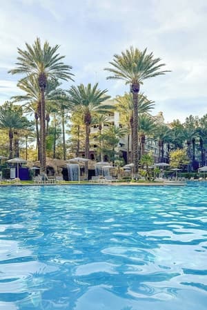 thumbnail: Pool