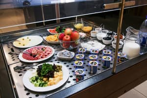 thumbnail: Restaurant