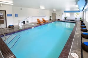 thumbnail: Indoor spa tub